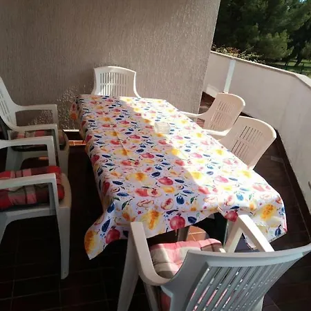 Maya Balcony * Banjole