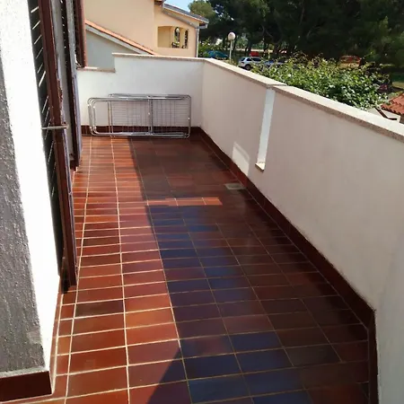 Maya Balcony * Banjole